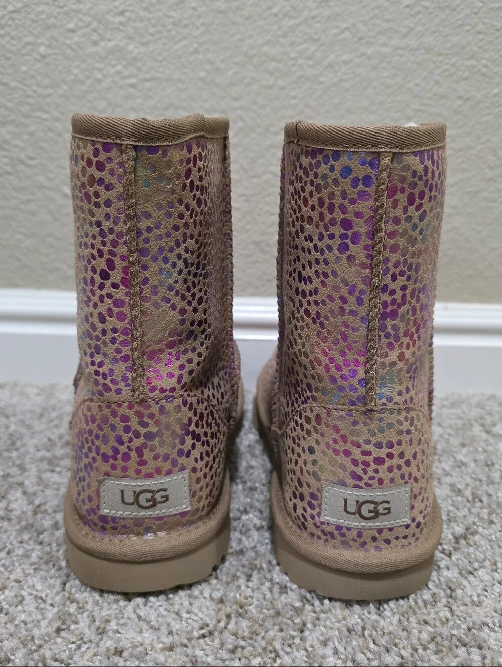 UGG Kids Classic II Spots boots in Chestnut Sparkle suede Size 6